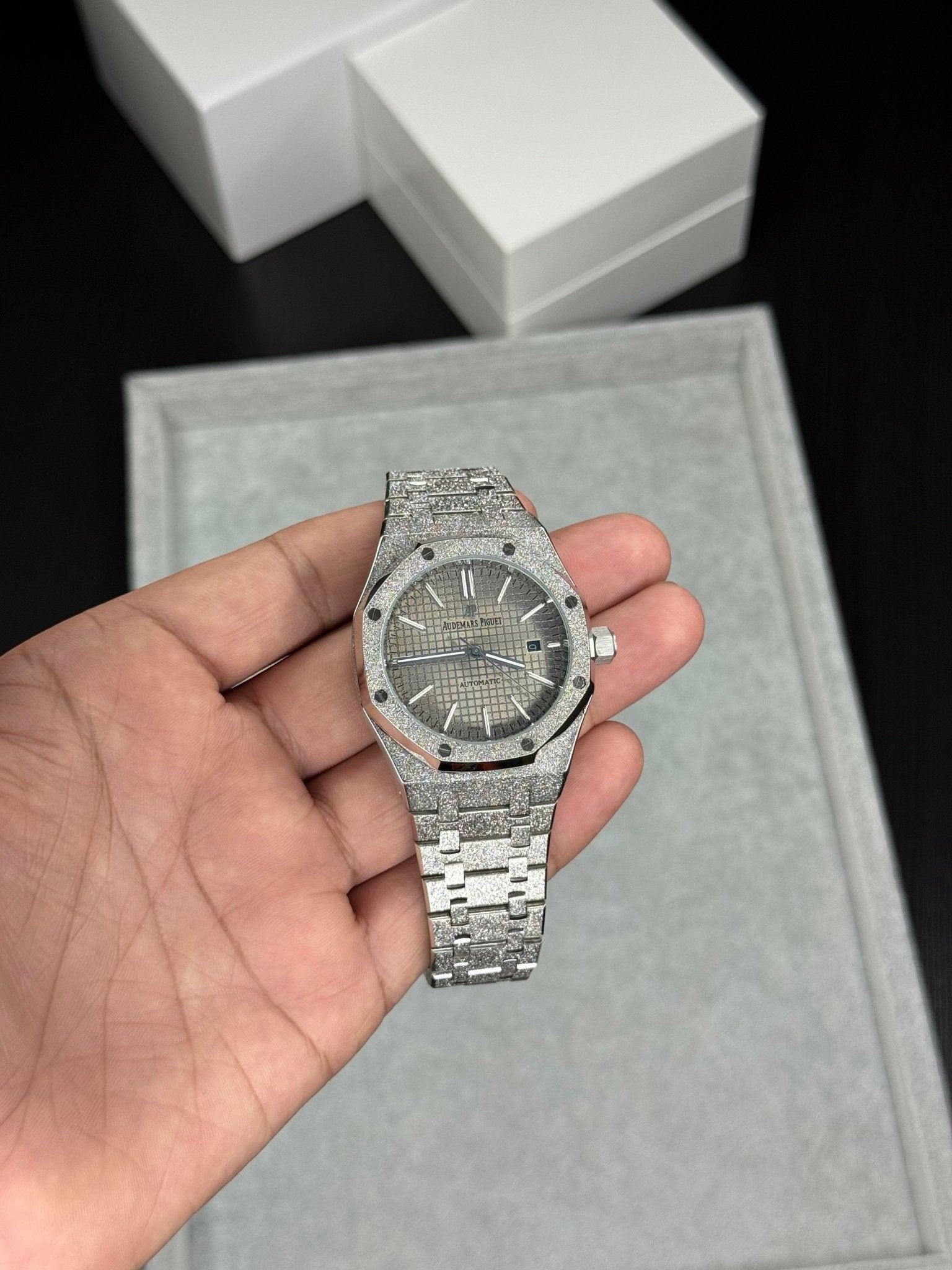Audemars Piguet Royal Oak Frosted Gold - ZypherPremium