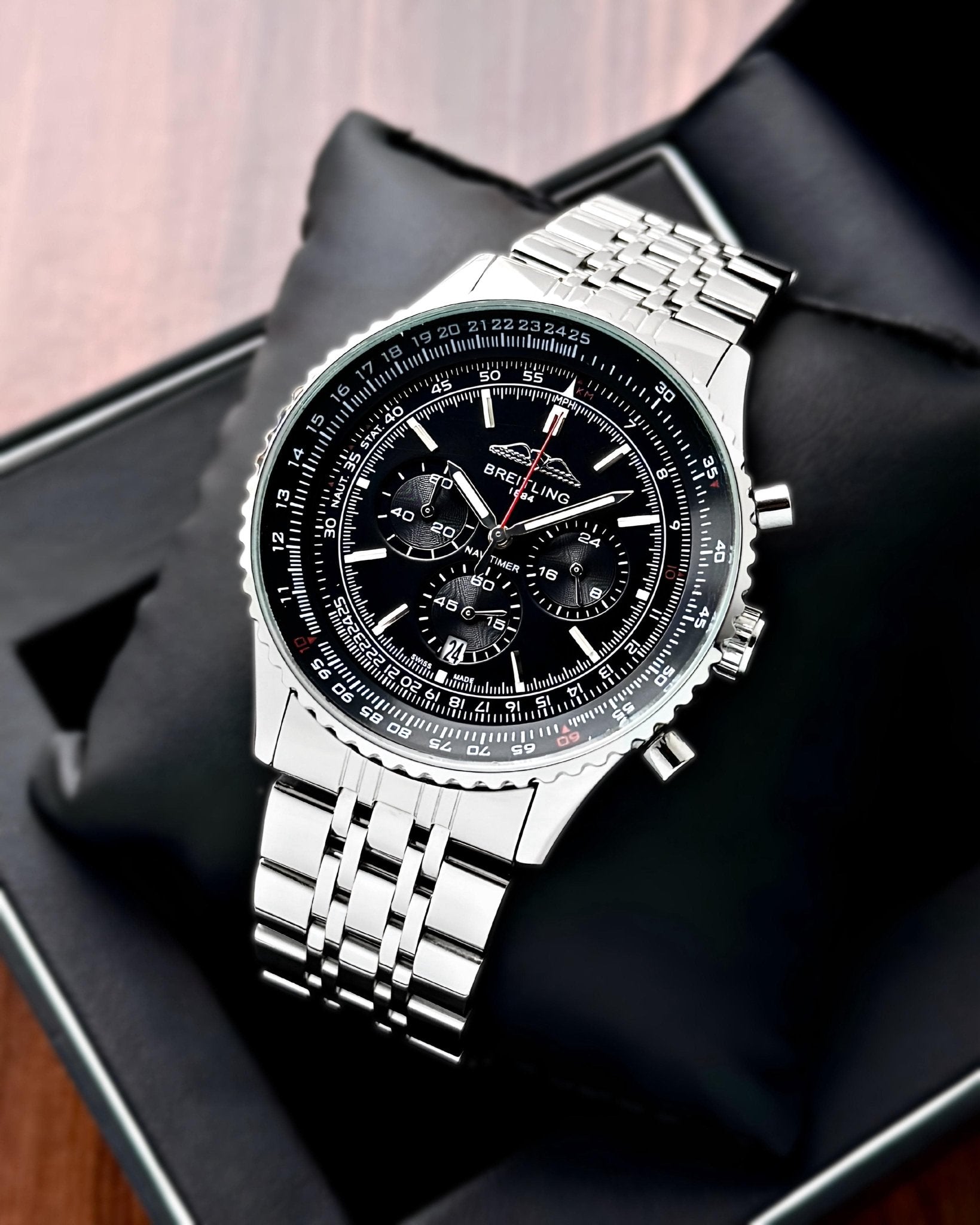 Breitling Navy-timer Chronograph - ZypherPremium