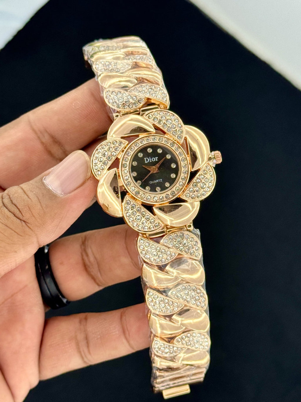 Dior flower Model - ZypherPremium