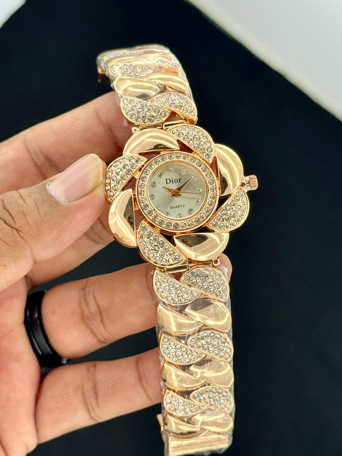 Dior flower Model - ZypherPremium