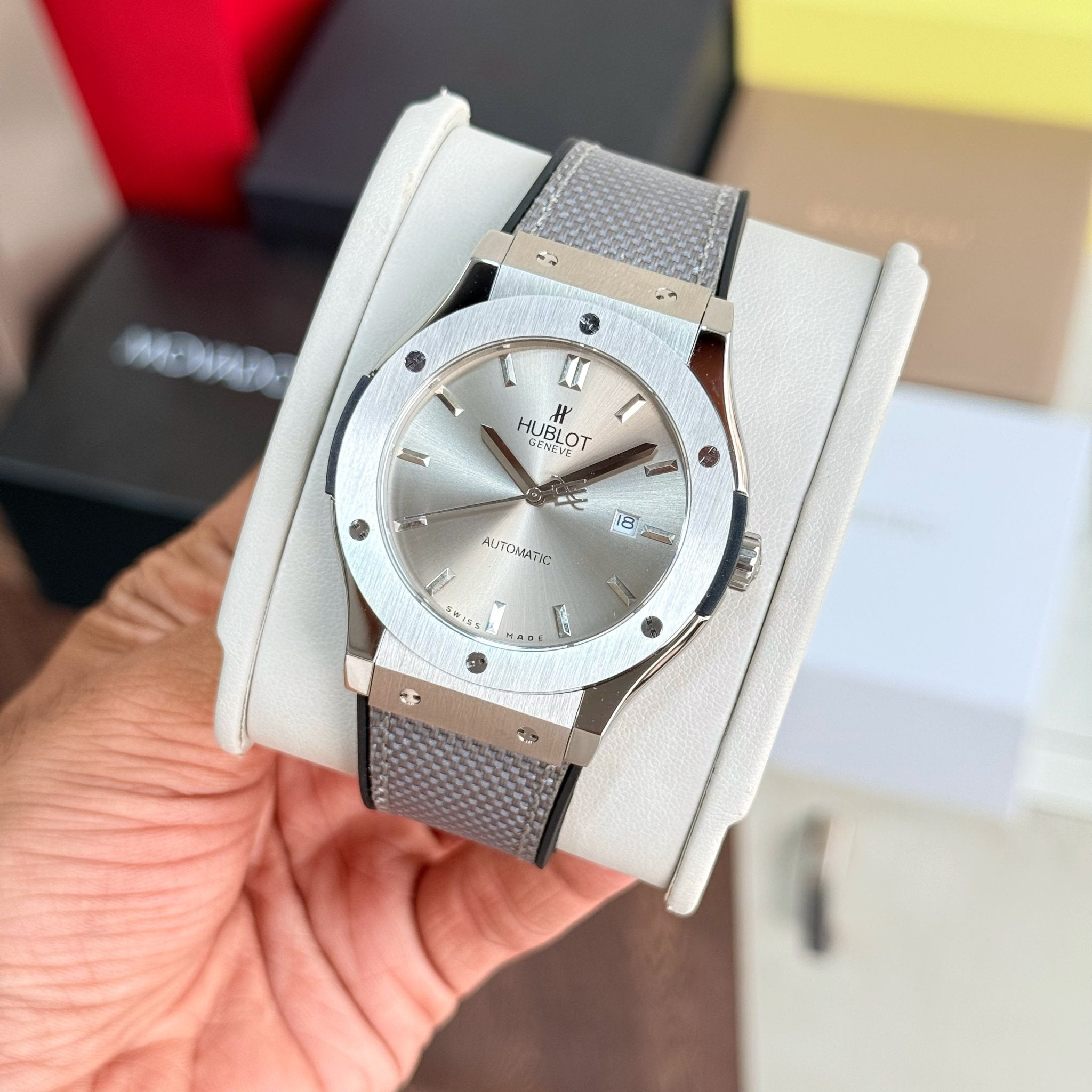 Hublot Classic Fusion Essential Grey - ZypherPremium