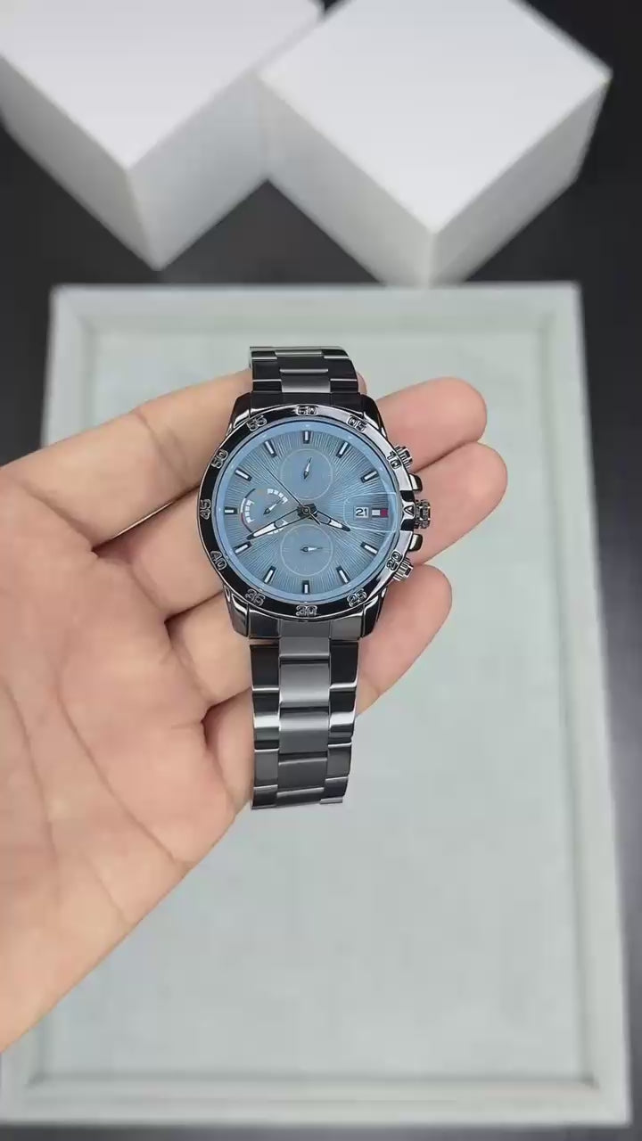Tommy Hilfiger Multifunction