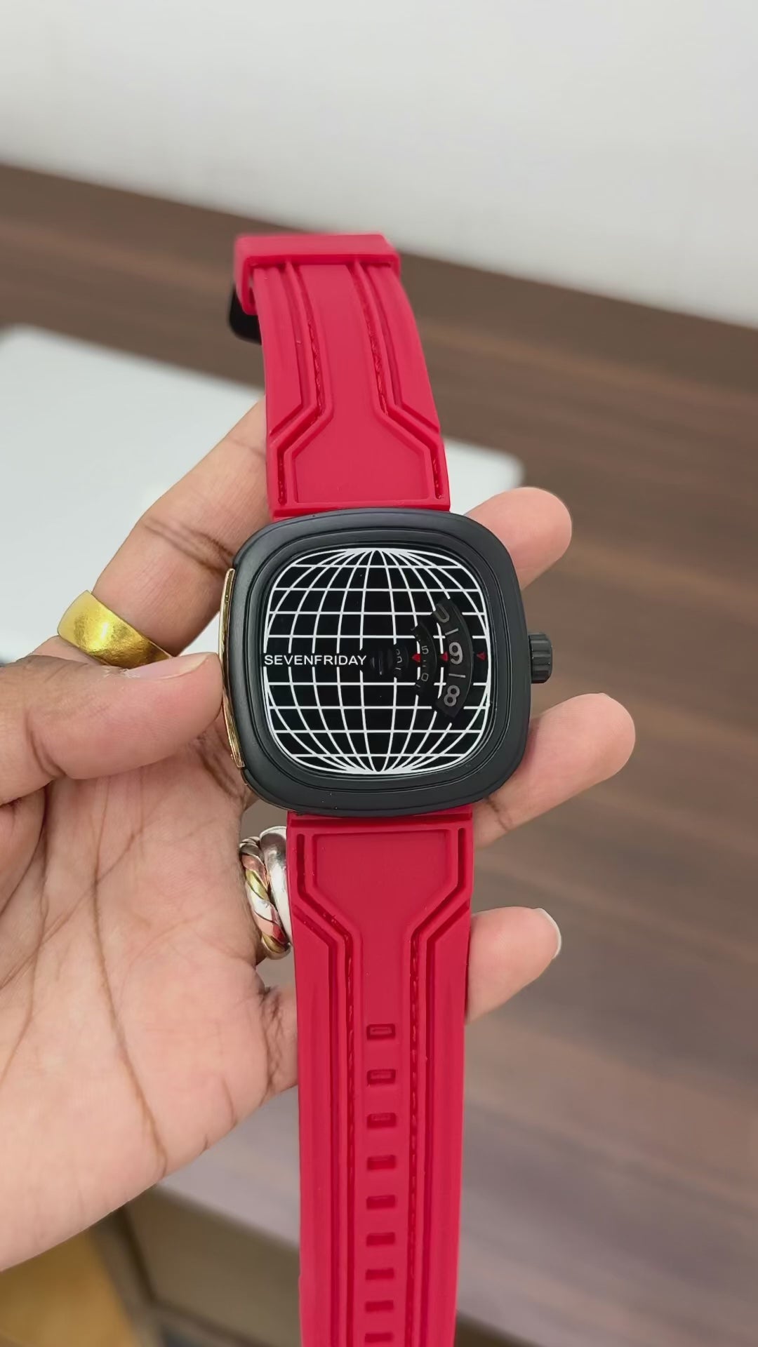 SevenFriday ME1/01