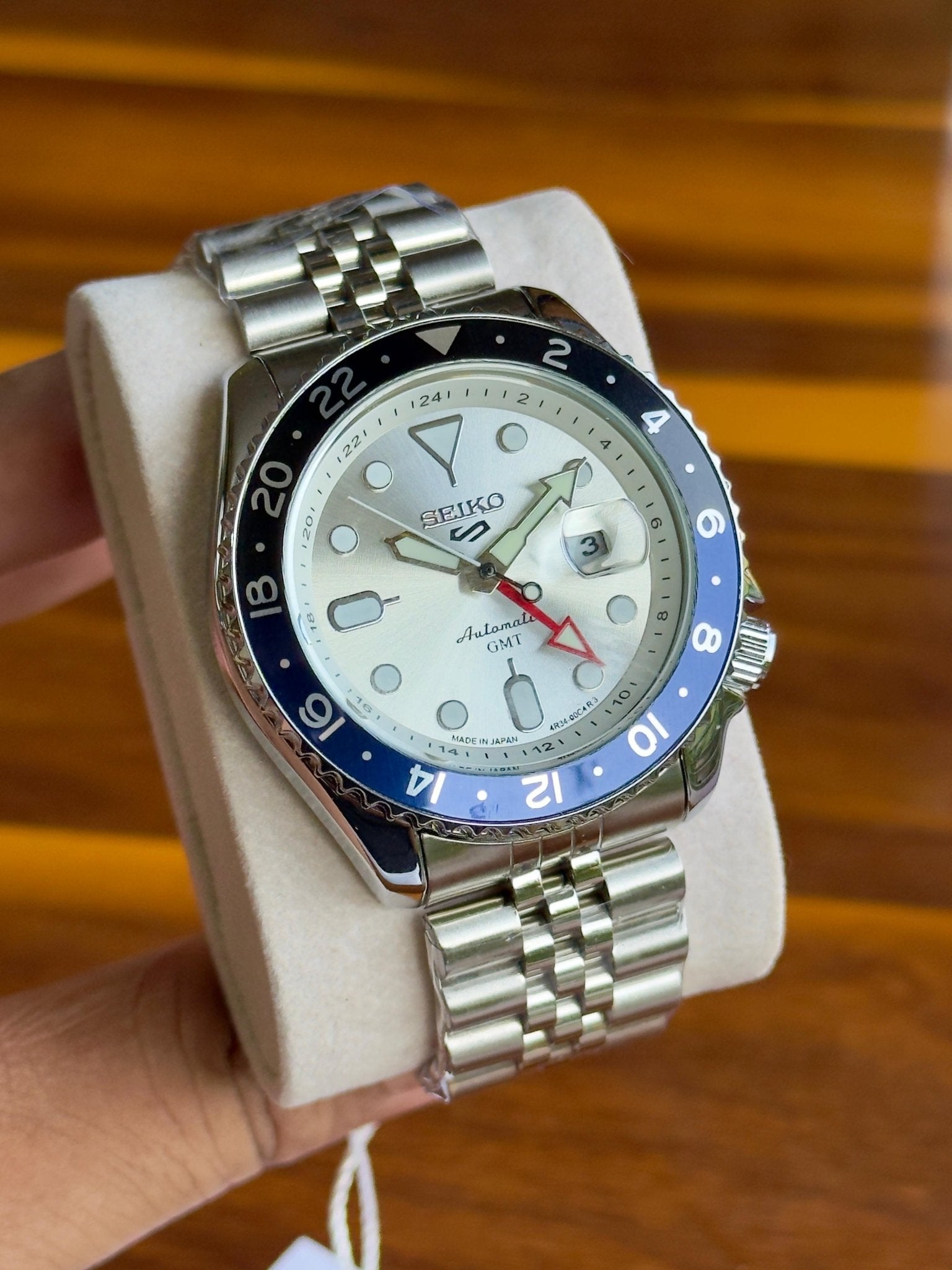 Seiko 5 Sports GMT - ZypherPremium