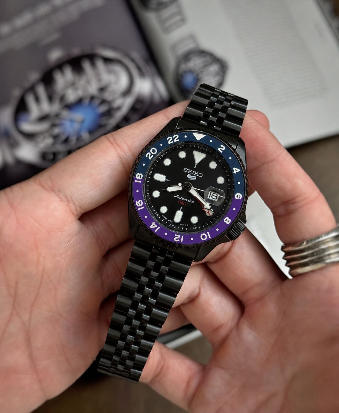 Seiko GMT Automatic - ZypherPremium