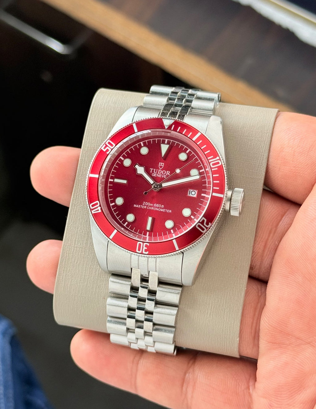 Tudor BlackBay (Red) - ZypherPremium